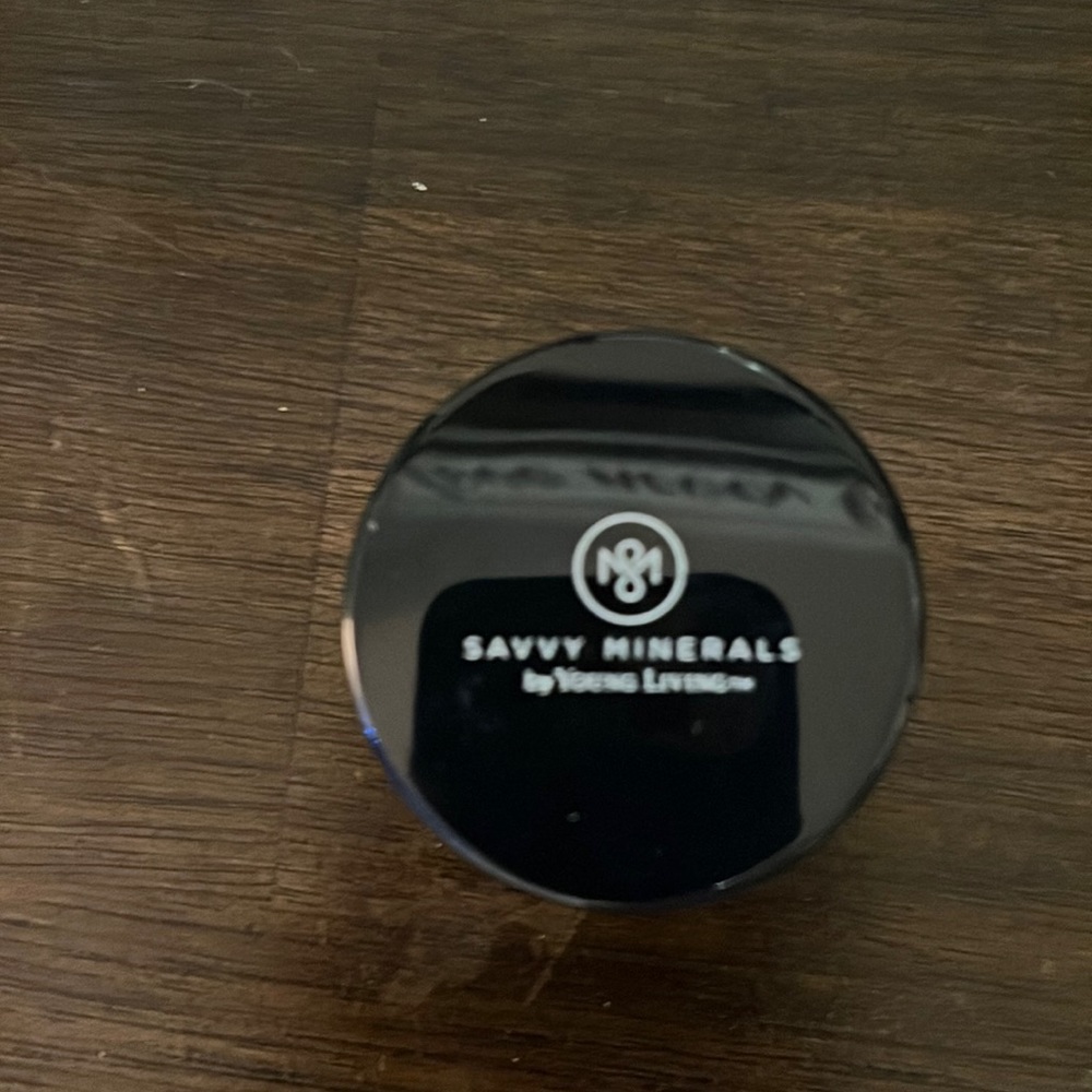 Savvy Minerals eyeshadow color-wanderlust